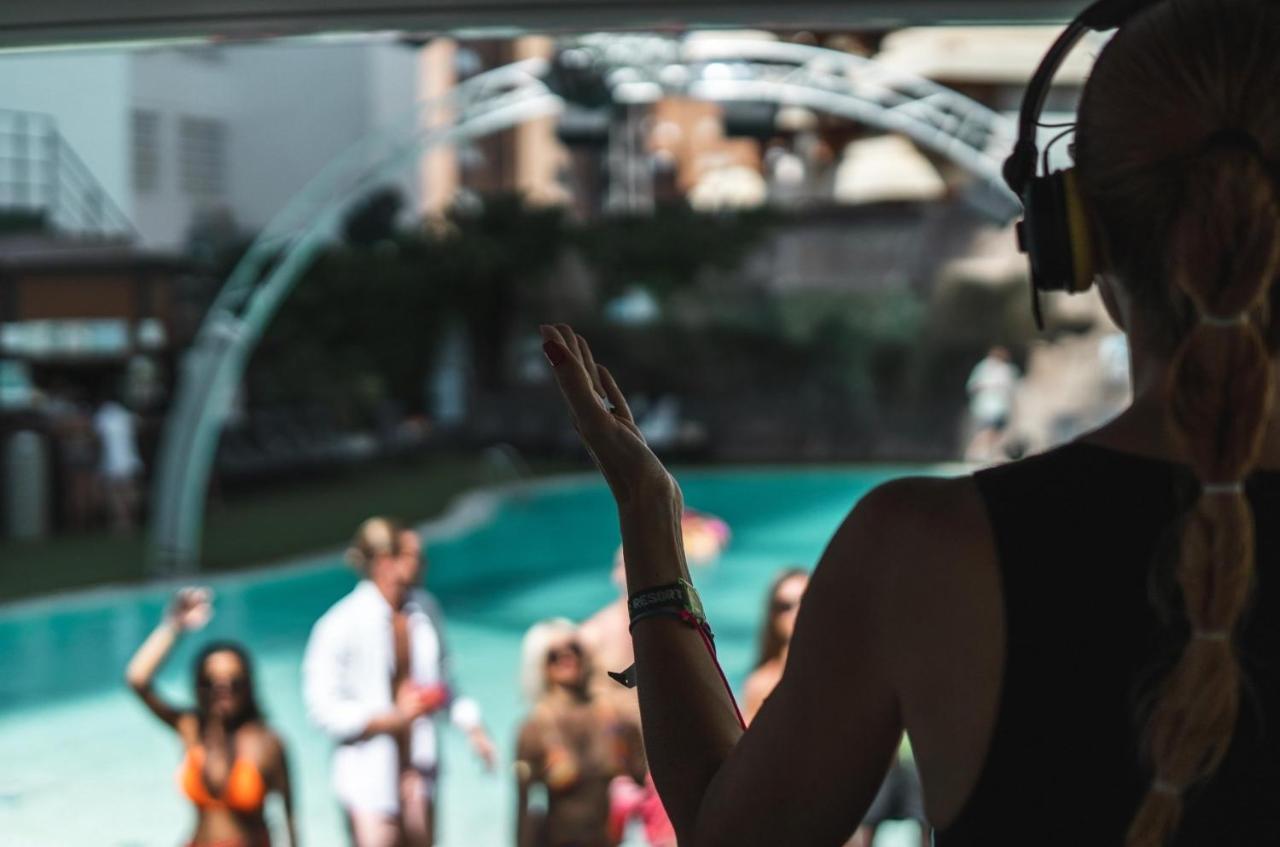 Bc Music Resort (Adults Only) Бенидорм Екстериор снимка